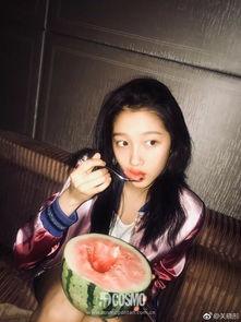 吃瓜少女卧室,揭秘吃瓜少女的梦幻卧室